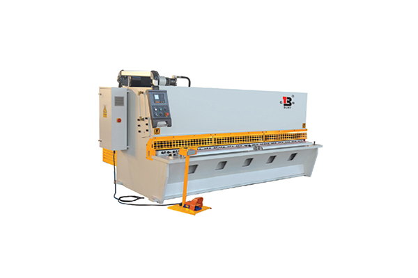 What kind of hydraulic system does the CNC Hydraulic Swing Beam Shearing Machine use? How stable and maintainable is the hydraulic system?