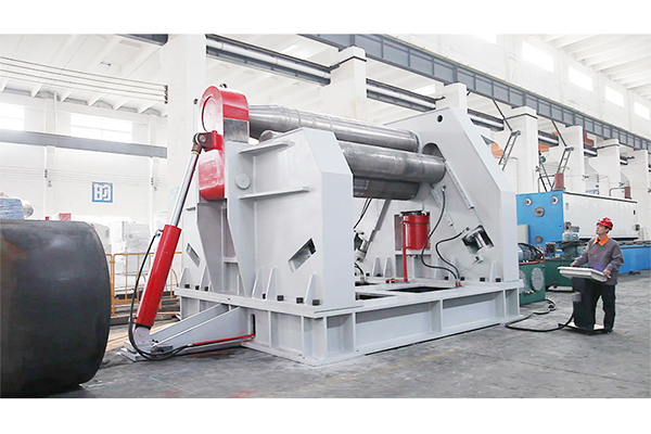 What are the special advantages of four-roller rolling machine in rolling conical workpieces?